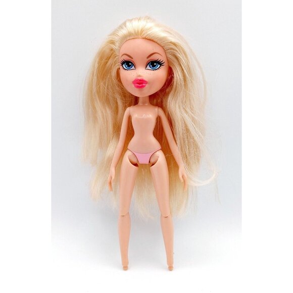 Bratz Hello My Name Is Cloe Doll Blonde Freckles Blue Eyes NUDE 2015 - Picture 1 of 4
